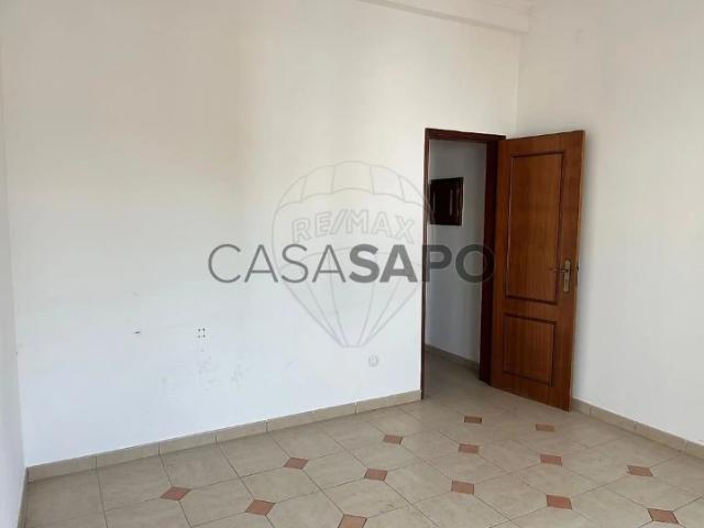 Apartamento alugar em Almeirim
