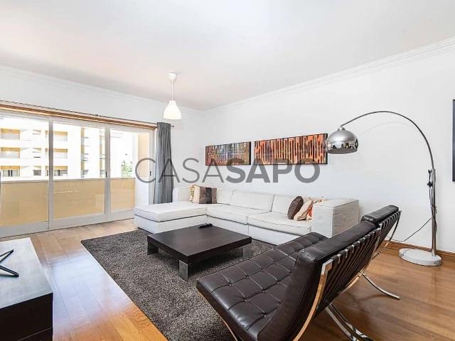 Apartamento alugar em Jardins da Parede, Cascais