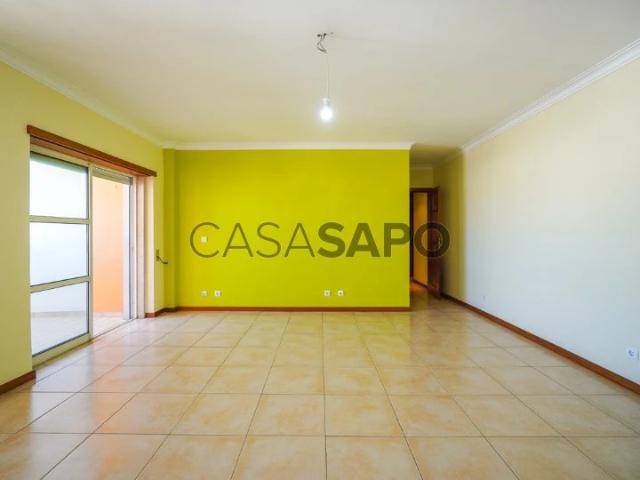 Apartamento alugar em Urbanização CHESOL, Cascais