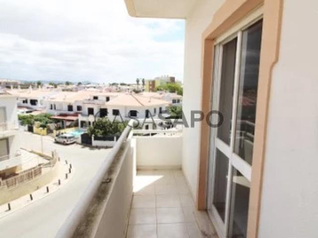 Apartamento alugar em Alto do Calhau, Faro