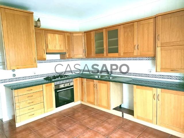 Apartamento alugar em Casal dos Matos, Leiria