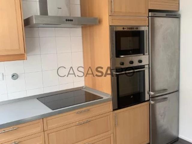 Apartamento alugar em Estrela, Lisboa
