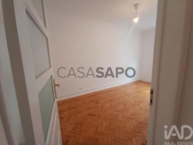 Apartamento alugar em Estrela, Lisboa