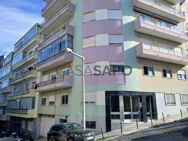 Apartamento alugar em Estrela, Lisboa