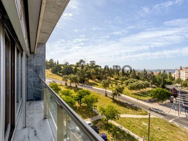 Apartamento alugar em São Francisco Xavier, Lisboa
