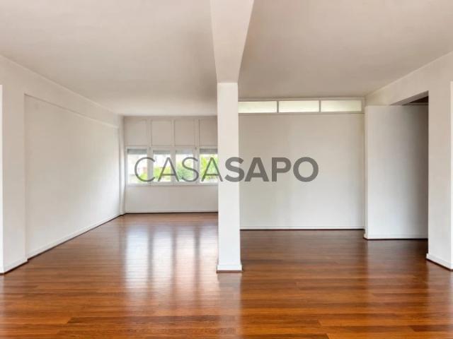 Apartamento alugar em Estrela, Lisboa