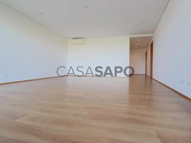 Apartamento alugar em Santiago Dos Velhos, Lisboa