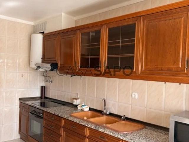 Apartamento alugar em Santiago Dos Velhos, Lisboa