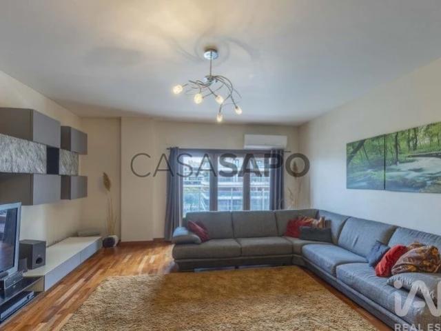 Apartamento alugar em Santiago Dos Velhos, Lisboa
