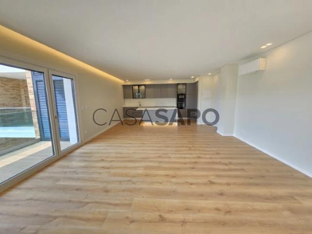 Apartamento alugar em Santiago Dos Velhos, Lisboa