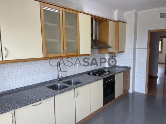 Apartamento alugar em Santiago Dos Velhos, Lisboa