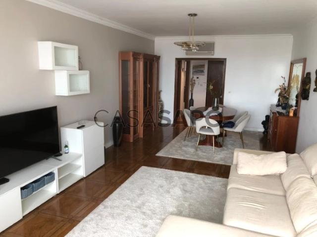 Apartamento alugar em Ramada e Caneças, Odivelas