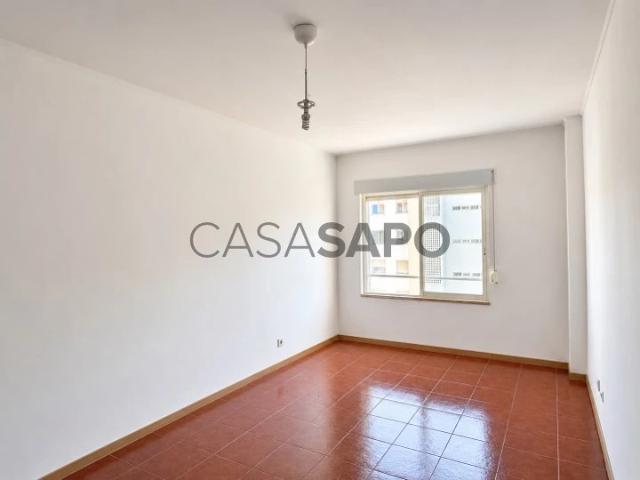 Apartamento alugar em Nova Carnaxide, Oeiras