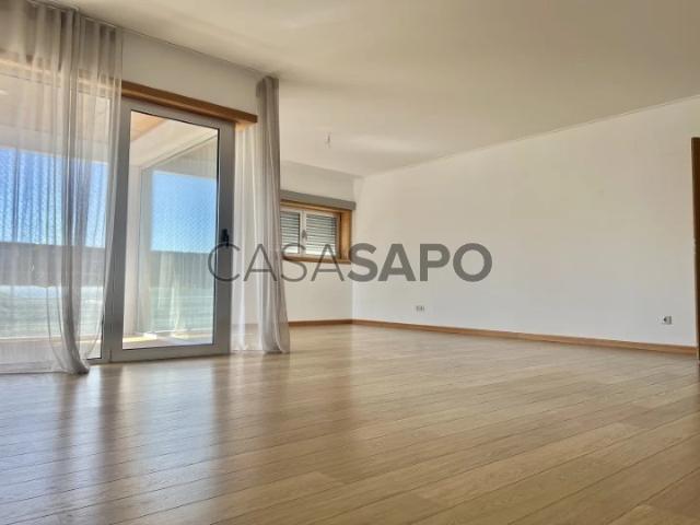 Apartamento alugar em Carnaxide e Queijas, Oeiras