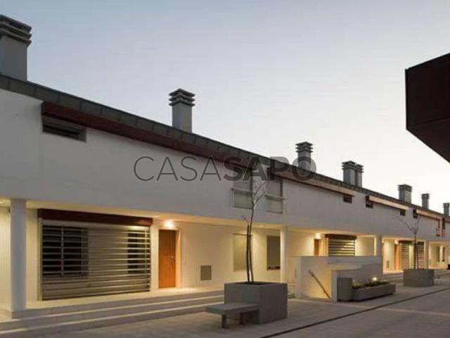 Apartamento alugar em Bairro Clemente Vicente, Oeiras
