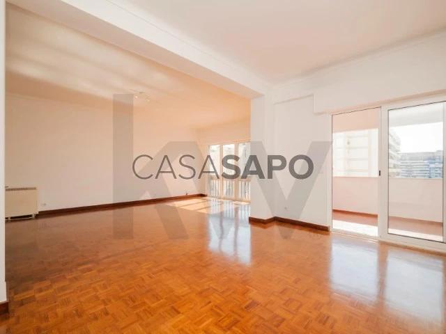 Apartamento alugar em São Francisco Xavier, Lisboa