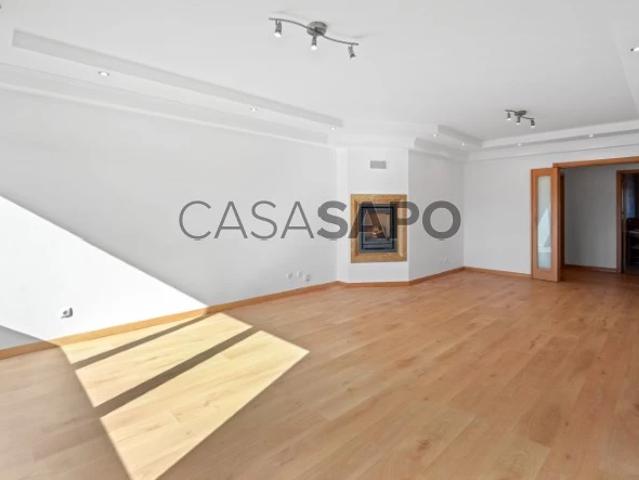 Apartamento alugar em Gandarela, Oeiras