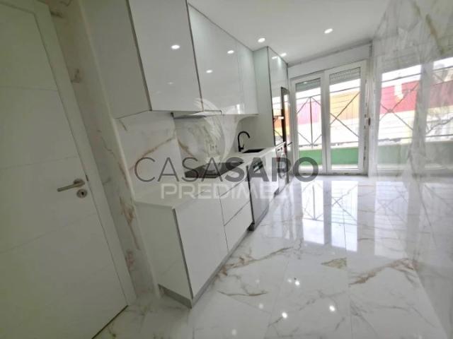 Apartamento alugar em Núcleo Urbano Histórico de Linda-a-Velha, Oeiras
