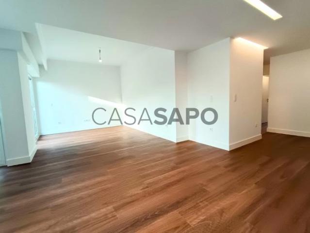 Apartamento alugar em Núcleo Urbano Histórico de Linda-a-Velha, Oeiras