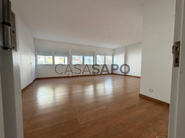 Apartamento alugar em Pedreira dos Húngaros, Oeiras