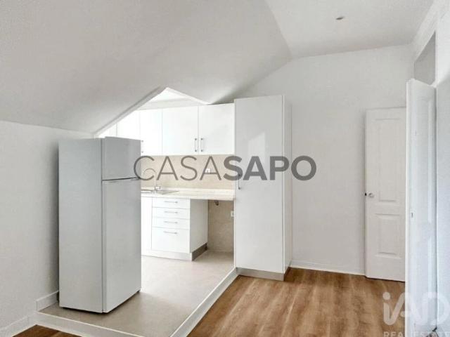 Apartamento alugar em São Vicente de Fora, Lisboa