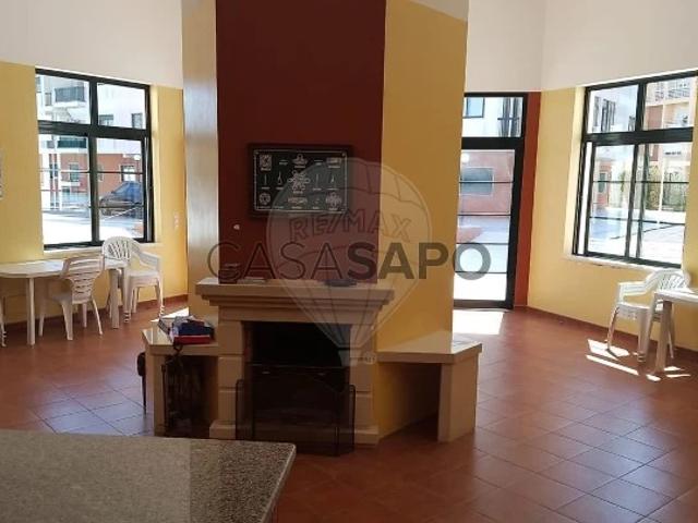 Apartamento alugar em Quinta do Senhor da Serra, Belas