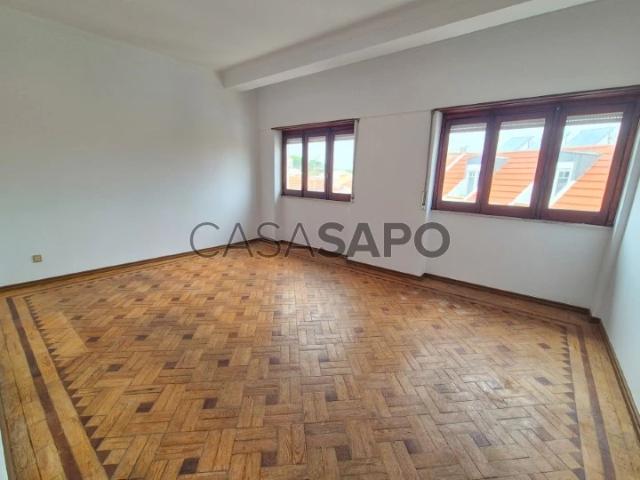 Apartamento alugar em Lourinhã