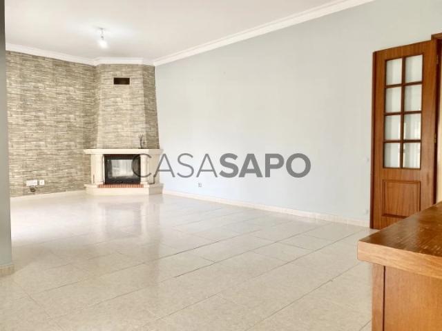 Apartamento alugar em Pederneira, Leiria