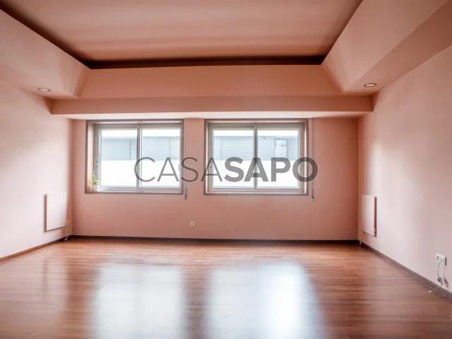 Apartamento alugar em Carvalhosa, Porto