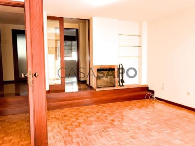 Apartamento alugar em Porto, Aldoar