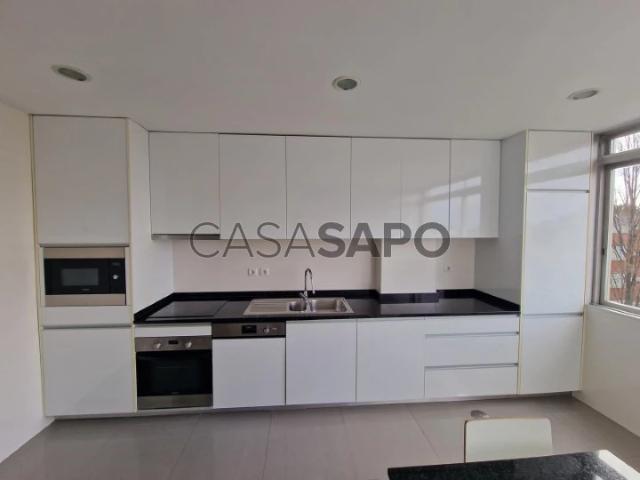 Apartamento alugar em Porto, Lordelo Do Ouro