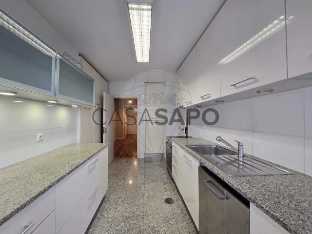Apartamento alugar em Porto, Aldoar
