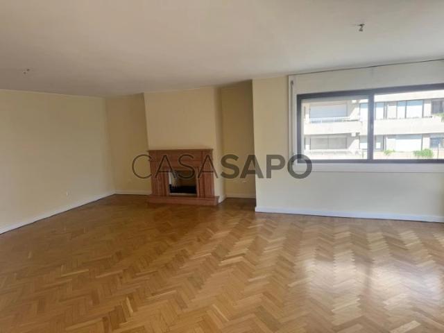 Apartamento alugar em Porto, Aldoar