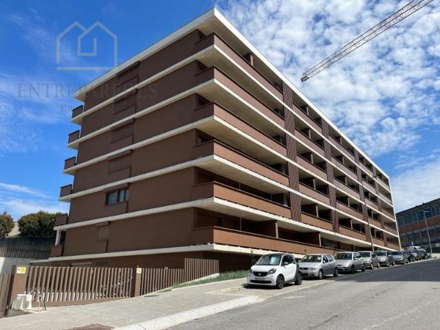 Apartamento alugar em Oliveira do Douro, Vila Nova De Gaia