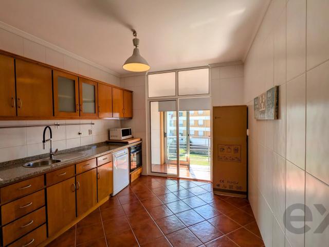 Apartamento alugar em Paredes