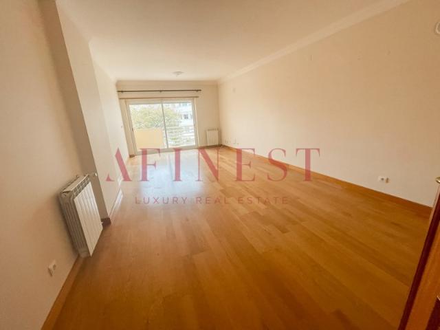 Apartamento alugar em Jardins da Parede, Cascais