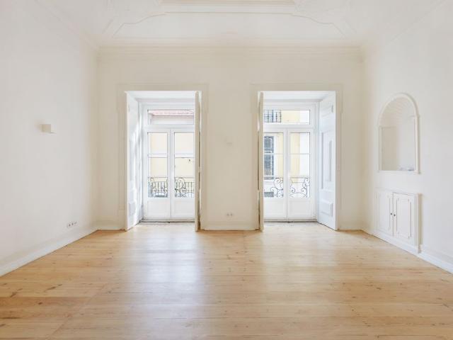 Apartamento alugar em Estrela, Lisboa
