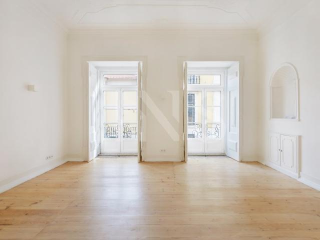 Apartamento alugar em Estrela, Lisboa