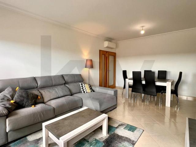 Apartamento alugar em Mexilhoeira da Carregação, Parchal