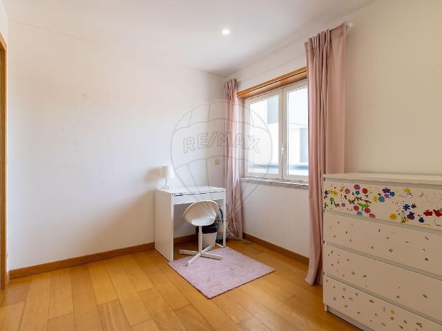 Apartamento alugar em Caramão da Ajuda, Lisboa