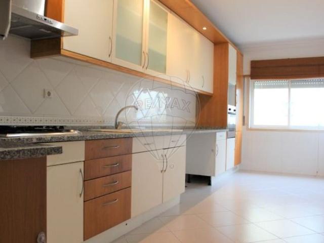 Apartamento alugar em Jardins da Parede, Cascais