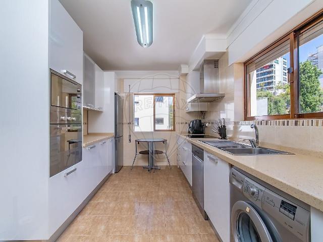 Apartamento alugar em Outeiro da Vela, Cascais