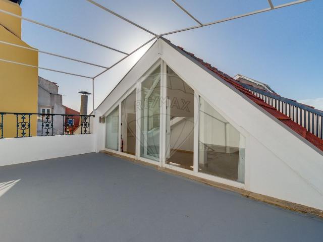 Apartamento alugar em Santa Maria Maior, Lisboa