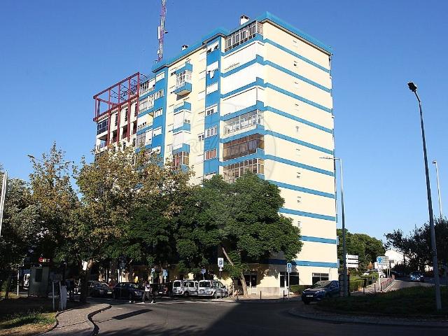 Apartamento alugar em Urmeiras, Loures
