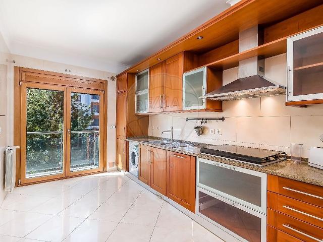 Apartamento alugar em Colinas do Cruzeiro, Odivelas