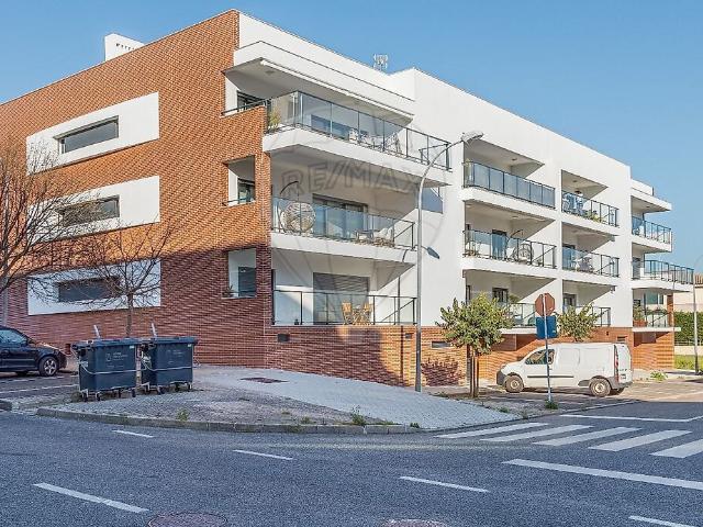 Apartamento alugar em Núcleo Urbano Histórico de Paço de Arcos, Oeiras