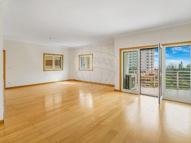 Apartamento alugar em Bairro do Bugio, Oeiras