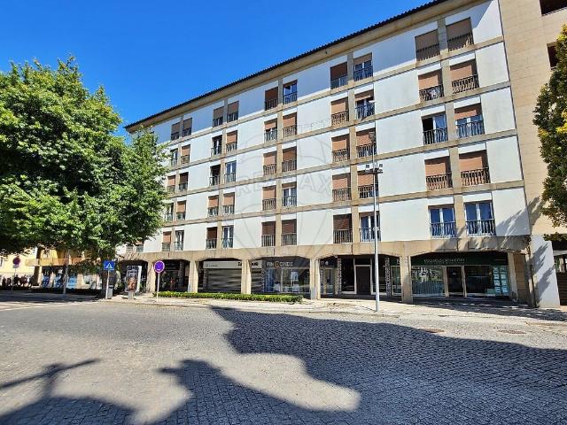 Apartamento alugar em Oliveira, São Paio e São Sebastião, Guimarães