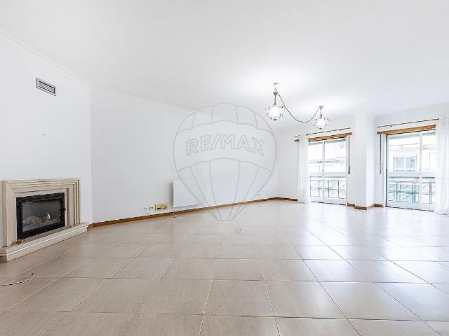 Apartamento alugar em Bairro da Xetaria, Belas