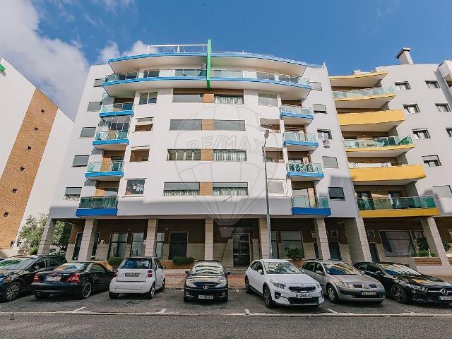 Apartamento alugar em Jardim da Amoreira, Odivelas